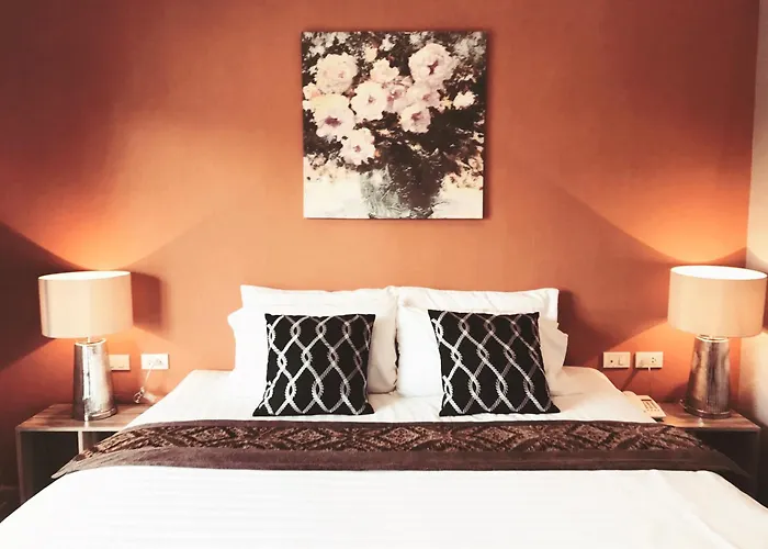 The Tamnan Pattaya Hotel & Resort